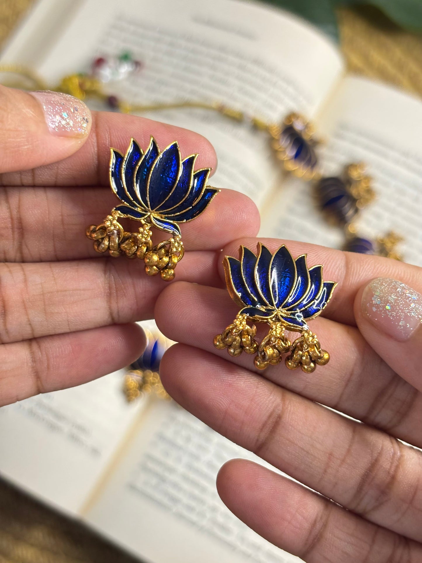 Trending  Lotus  Necklace and Earing Set