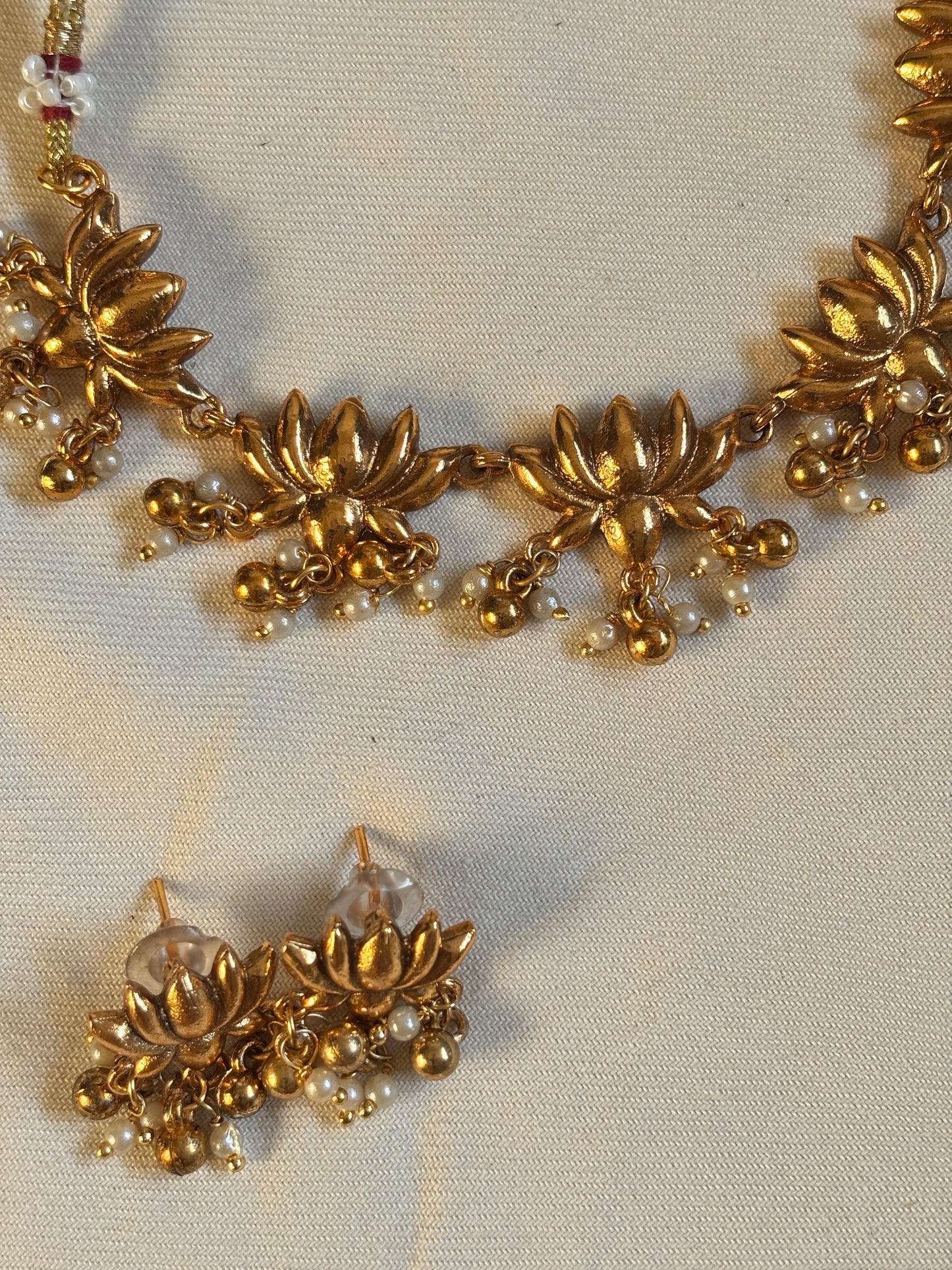 Golden Lotus Beaded Necklace & Earing set