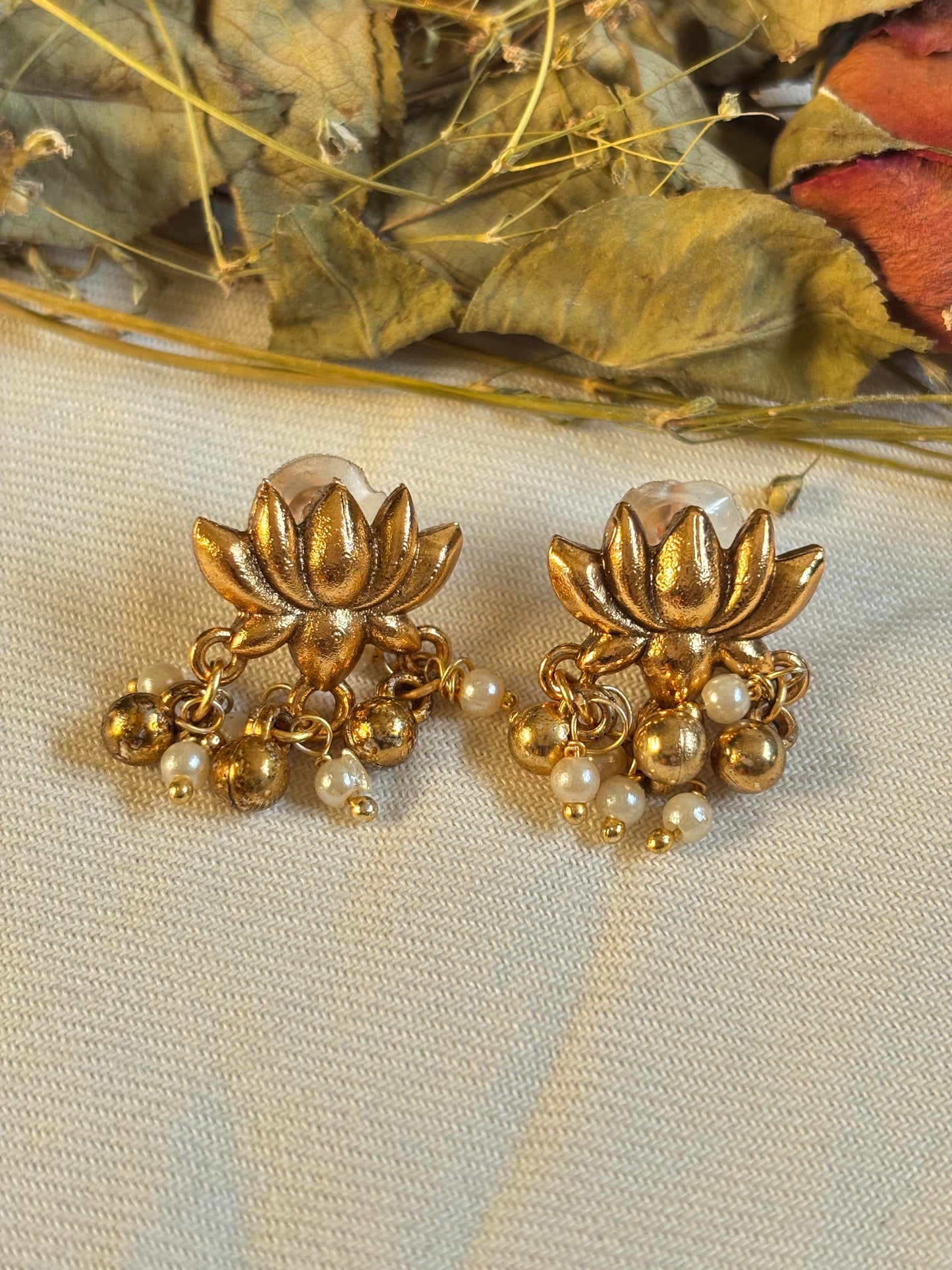 Golden Lotus Beaded Necklace & Earing set