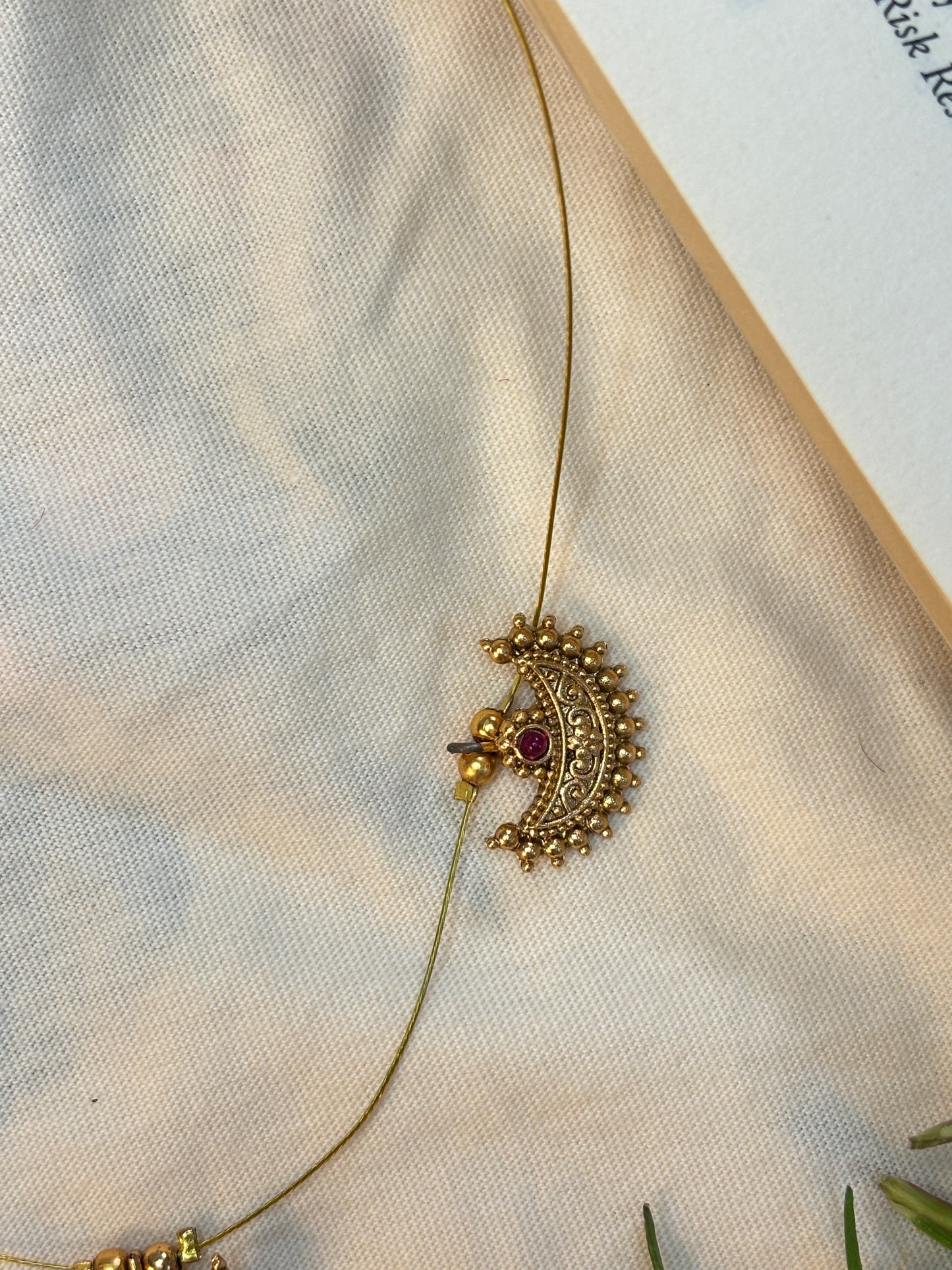 Moon Invisible necklace