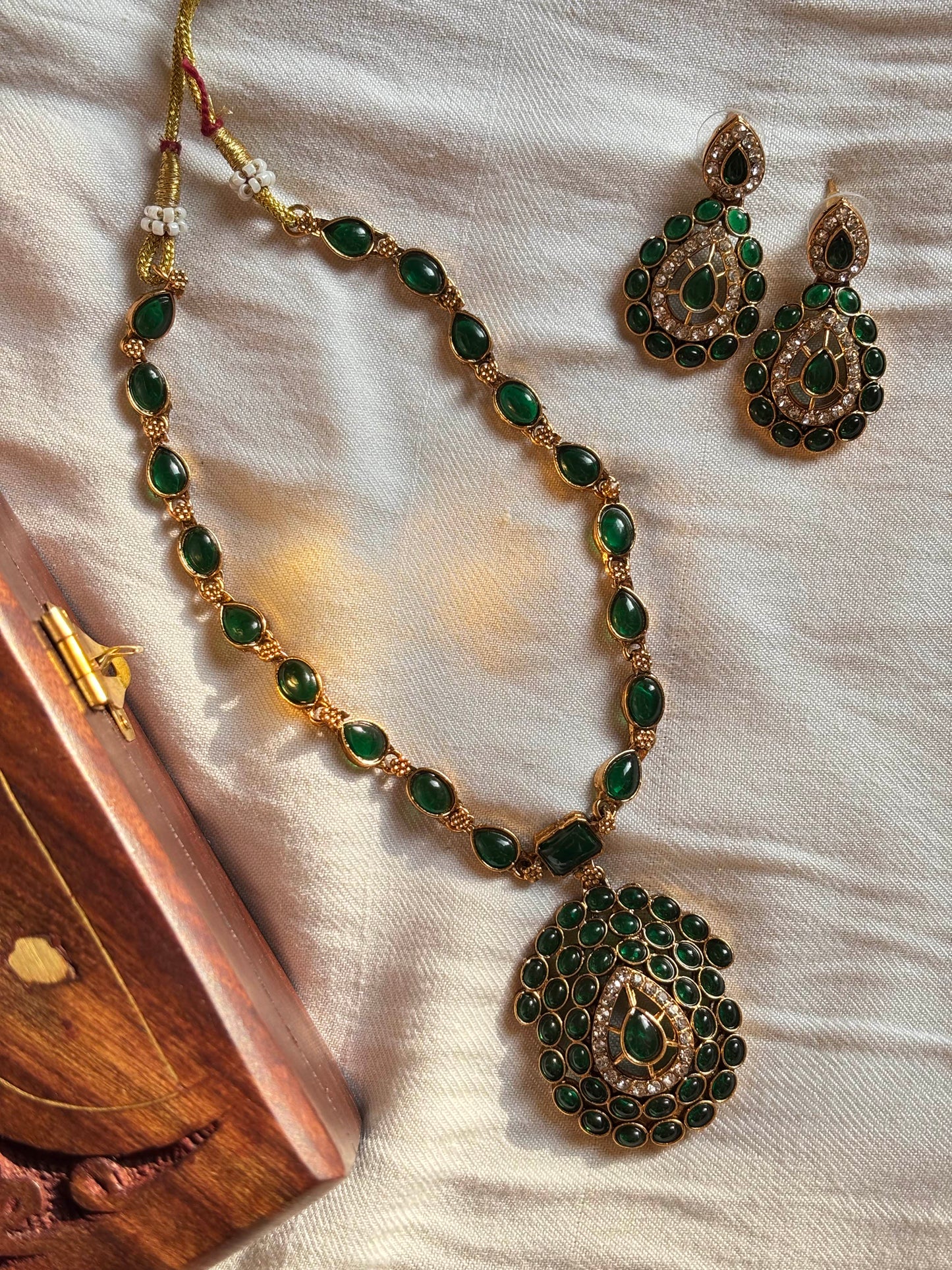 Jyothika-Inspired Polki Green Stone Haaram Set – Regal Bridal Necklace & Earrings