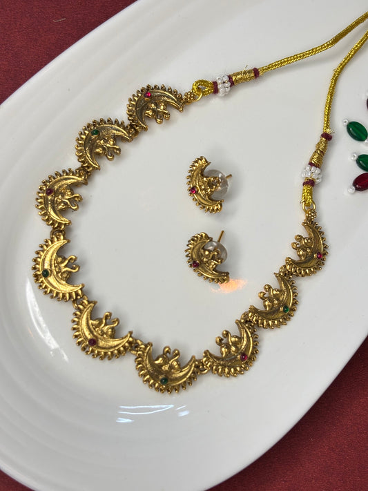 Regal Crescent Moon Choker Set – Antique Temple Jewelry Design