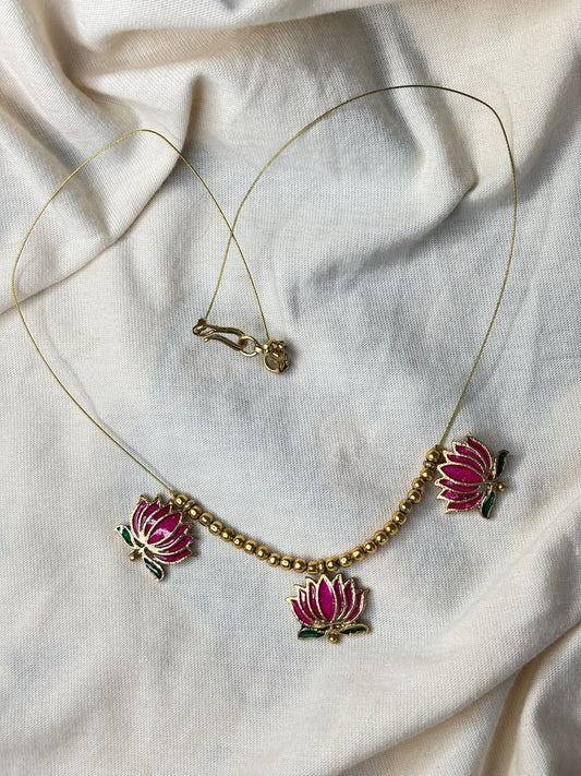 Lotus Necklace Invisible chain