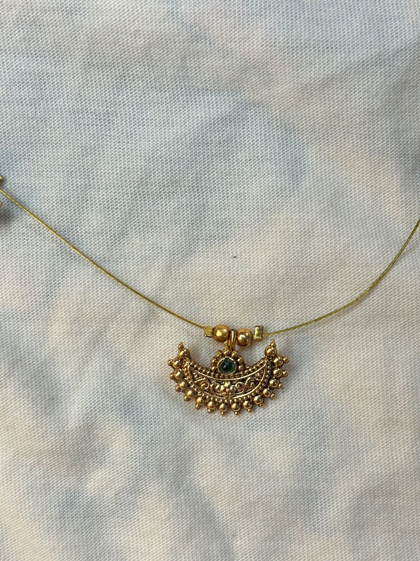 Moon Invisible necklace