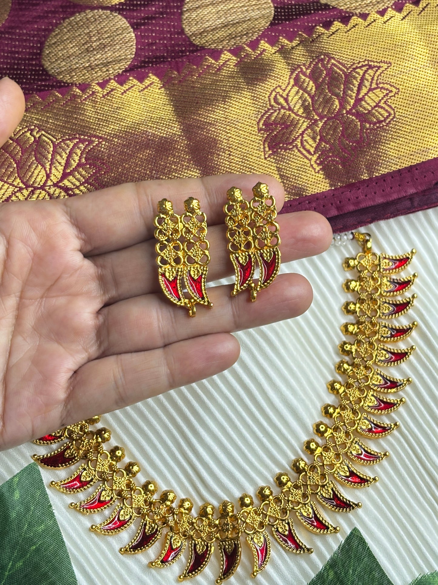 Palakka Necklace with Stud Earrings