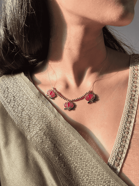 Lotus Necklace Invisible chain